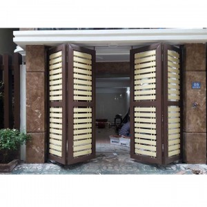 Cong 4 canh a Hung Minh Khai